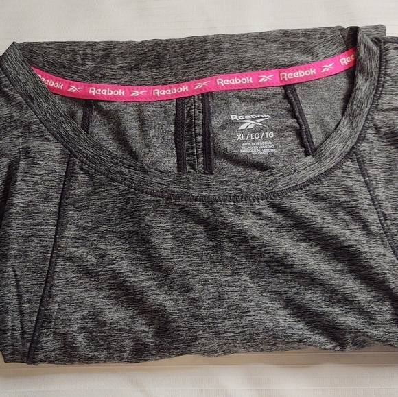 NEW Reebok Grey Gym Tank Top Size XL - Picture 6 of 7